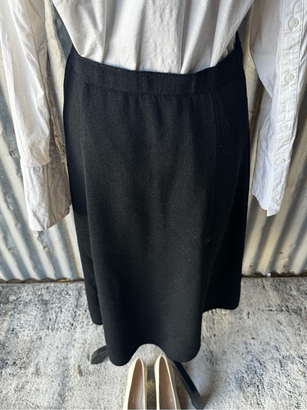 St. John Black Tulip Midi Skirt - Picture 3 of 6